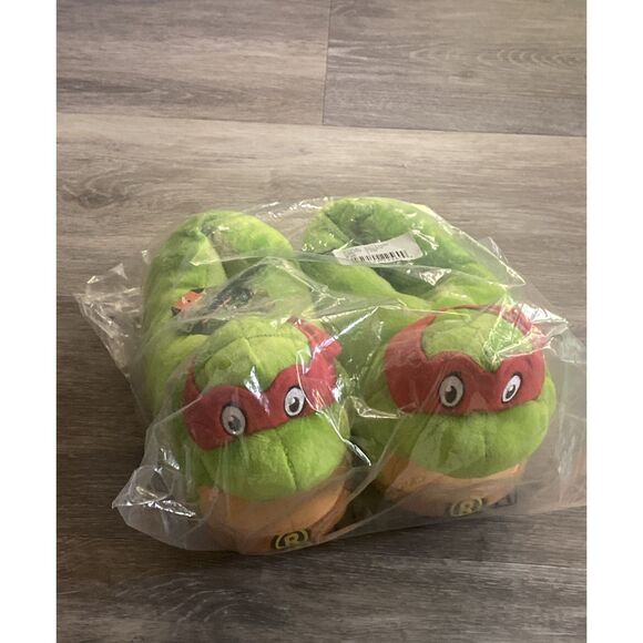 Teenage Mutant ninja turtles Rafaella Size 1 Slippers New - Picture 1 of 4